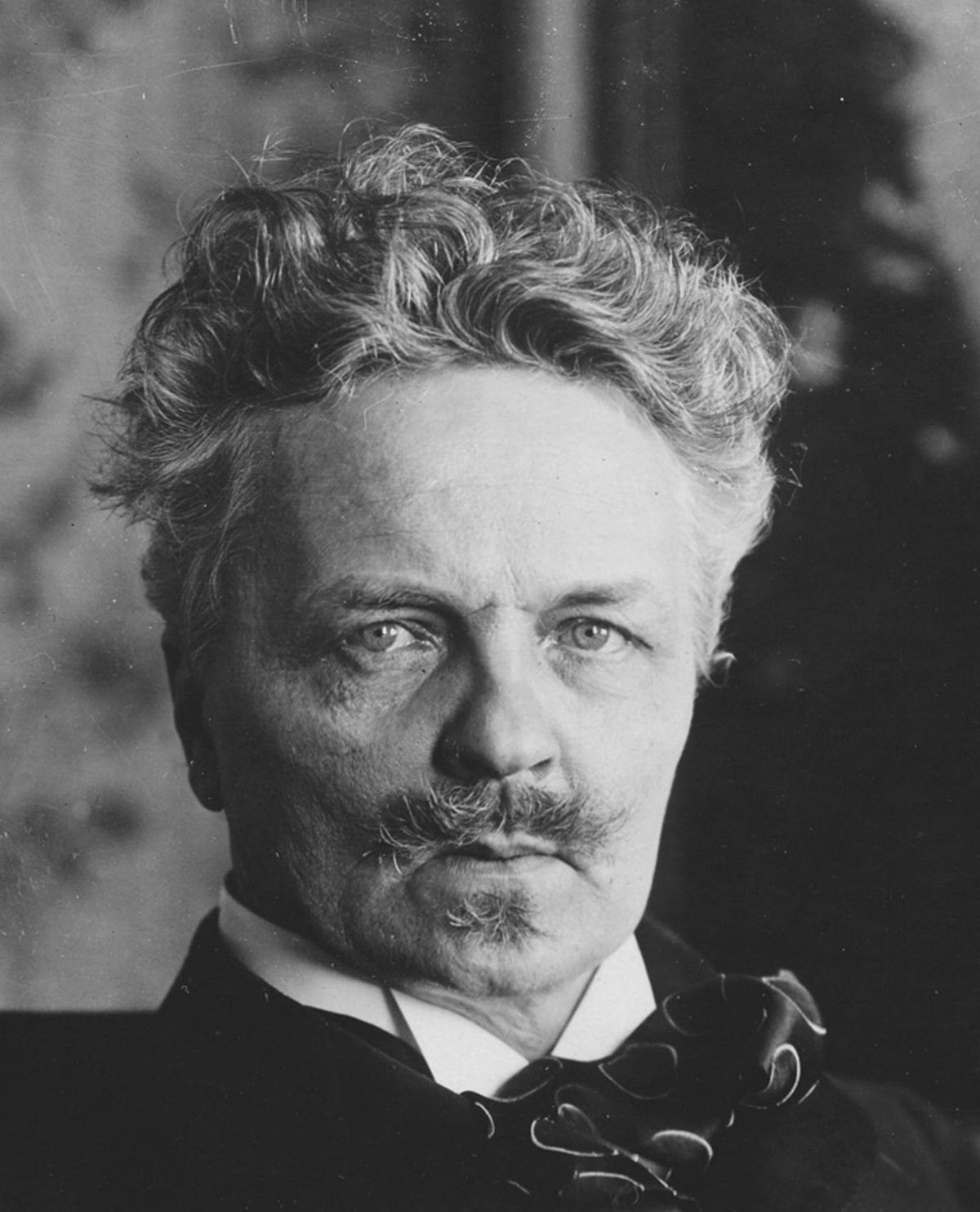 1200px-AugustStrindberg August Strindberg